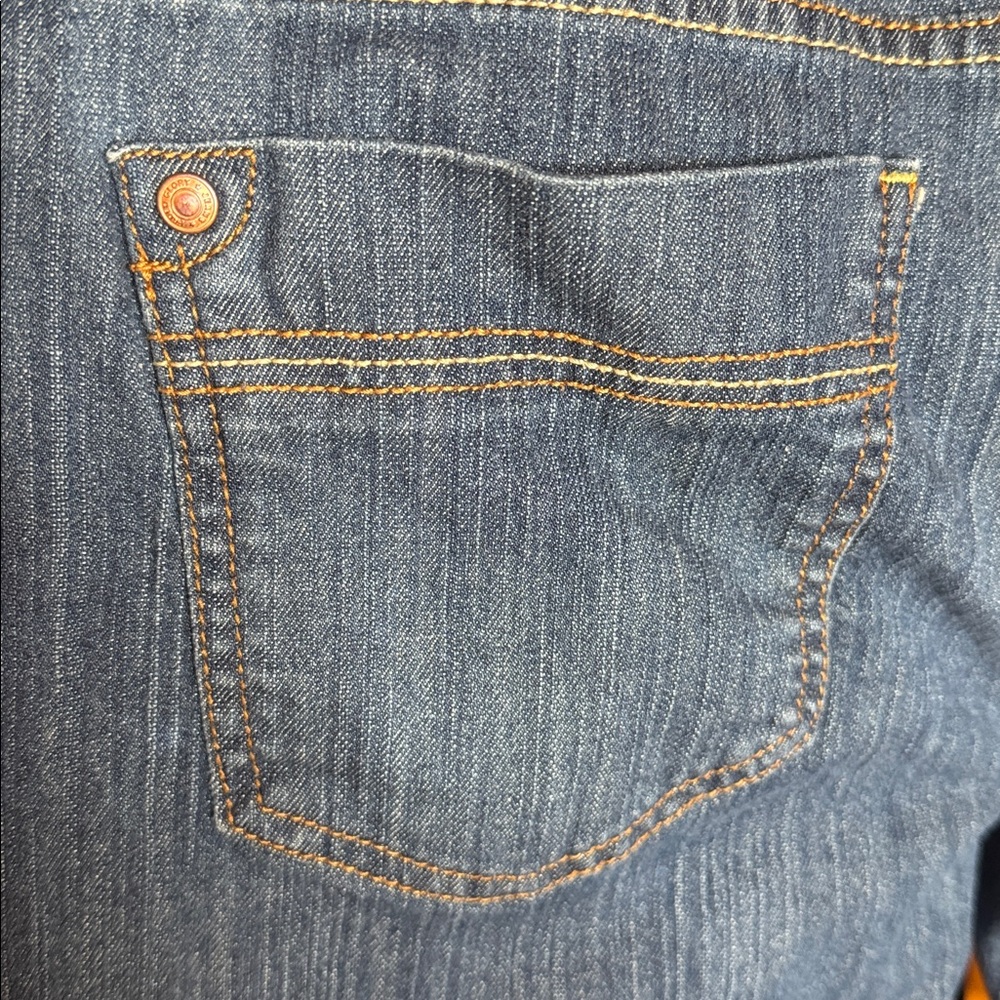 Faded Glory Denim Capri Jeans Women’s Size 16 Blue Floral Cuff Stretch Casual - Picture 10 of 11